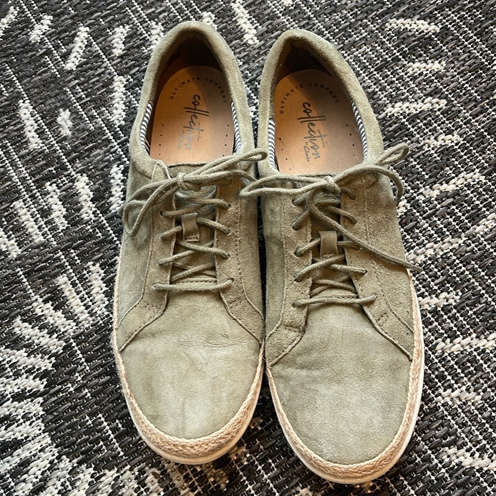 CLARK SUEDE SNEAKERS